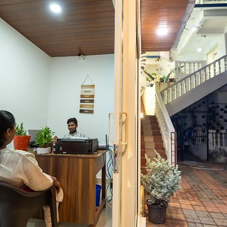 Morjim Sea Waves-Beach Front Hotel Extérieur photo