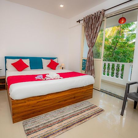 Morjim Sea Waves-Beach Front Hotel Extérieur photo