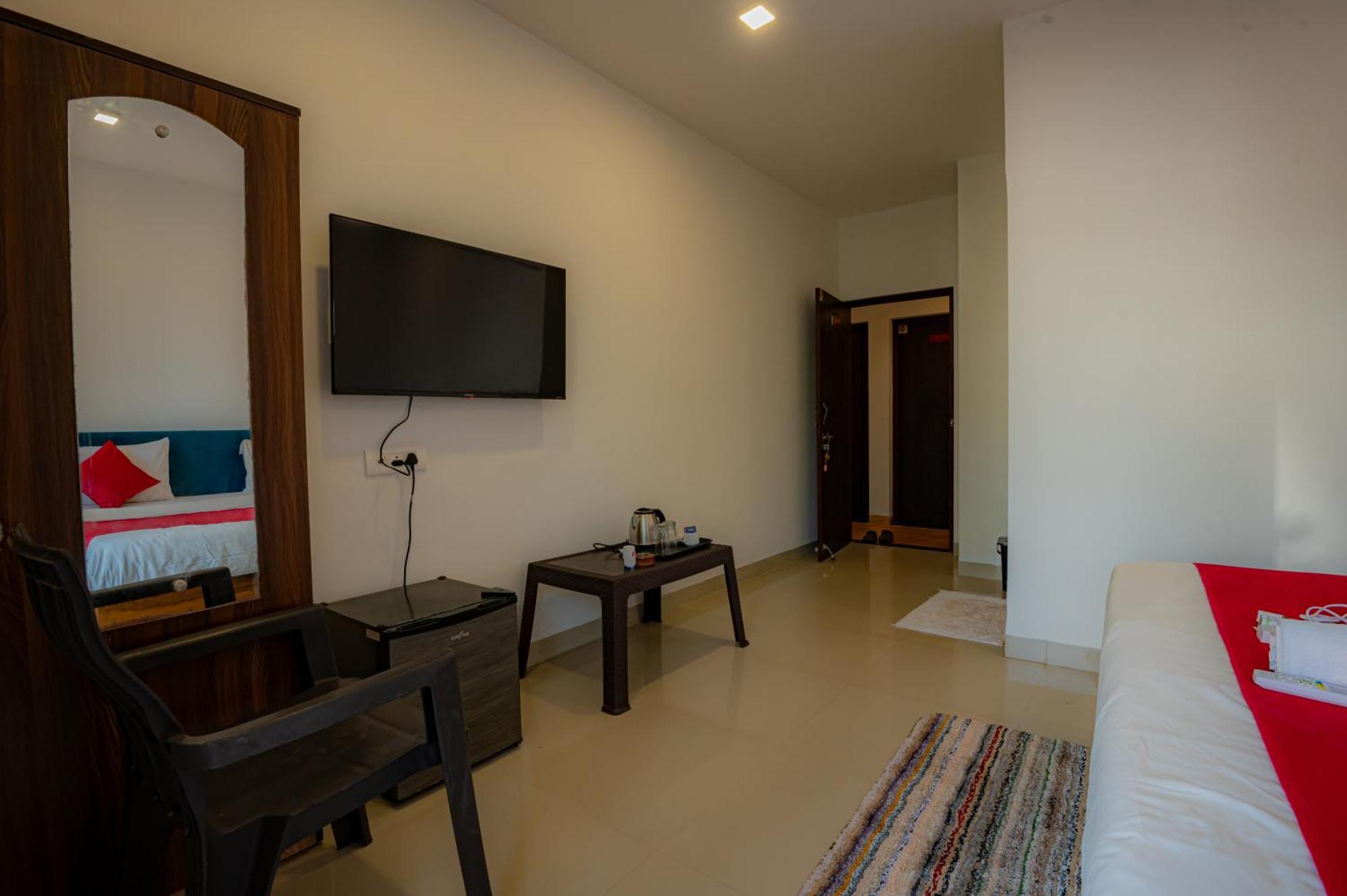 Morjim Sea Waves-Beach Front Hotel Extérieur photo