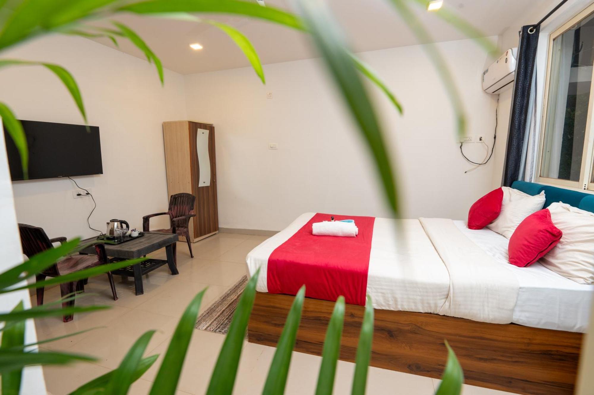 Morjim Sea Waves-Beach Front Hotel Extérieur photo