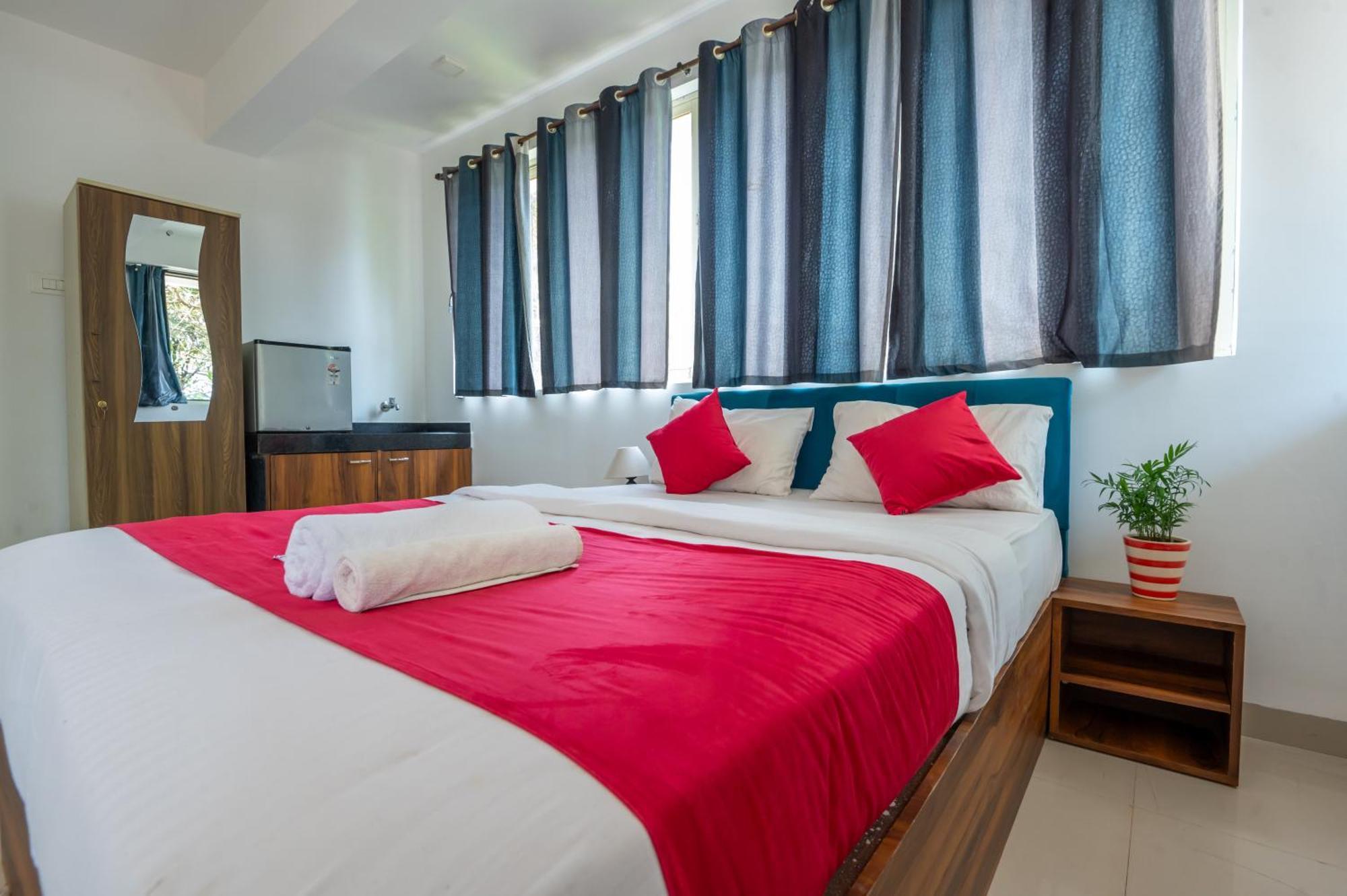Morjim Sea Waves-Beach Front Hotel Extérieur photo