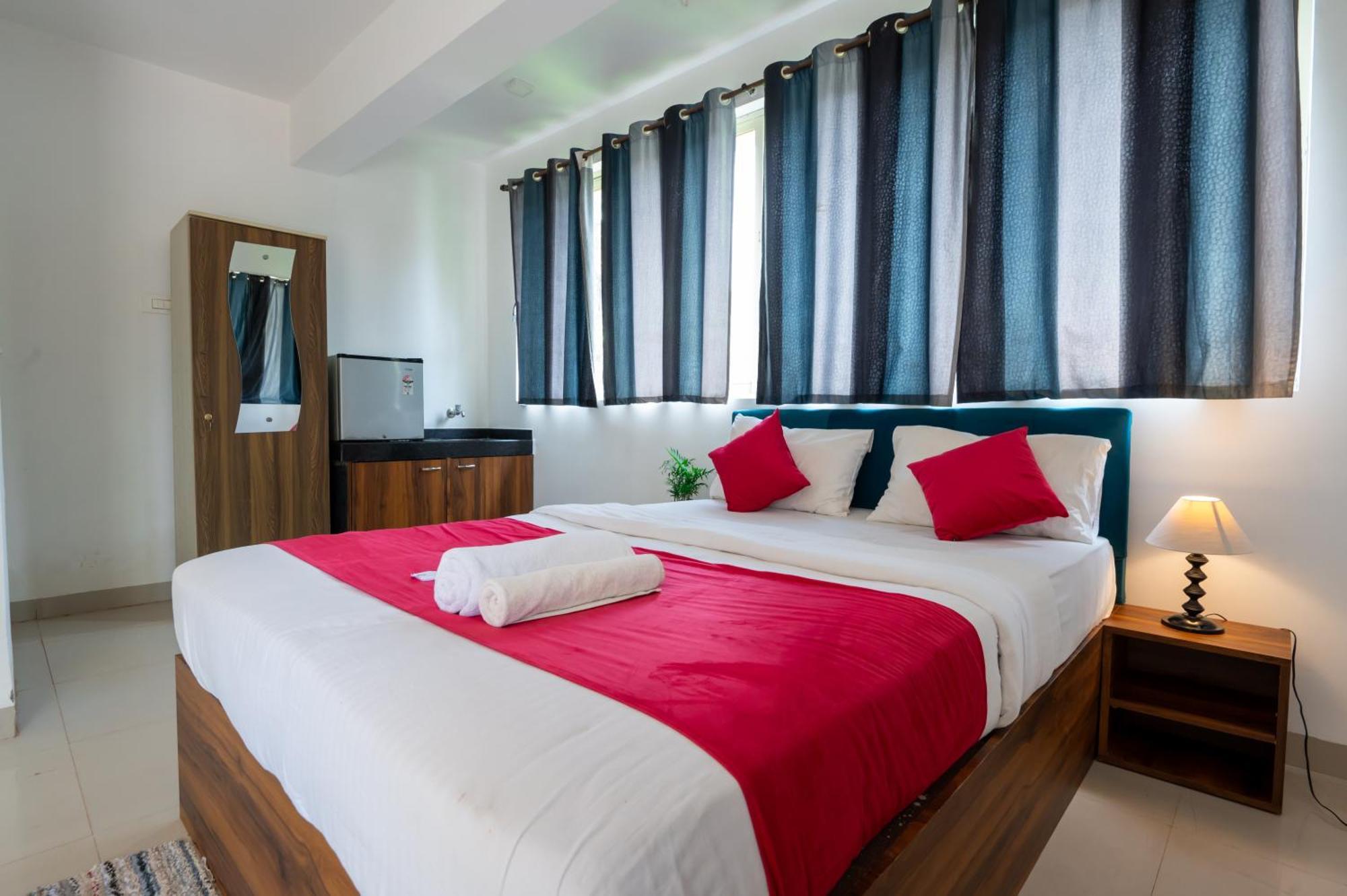 Morjim Sea Waves-Beach Front Hotel Extérieur photo