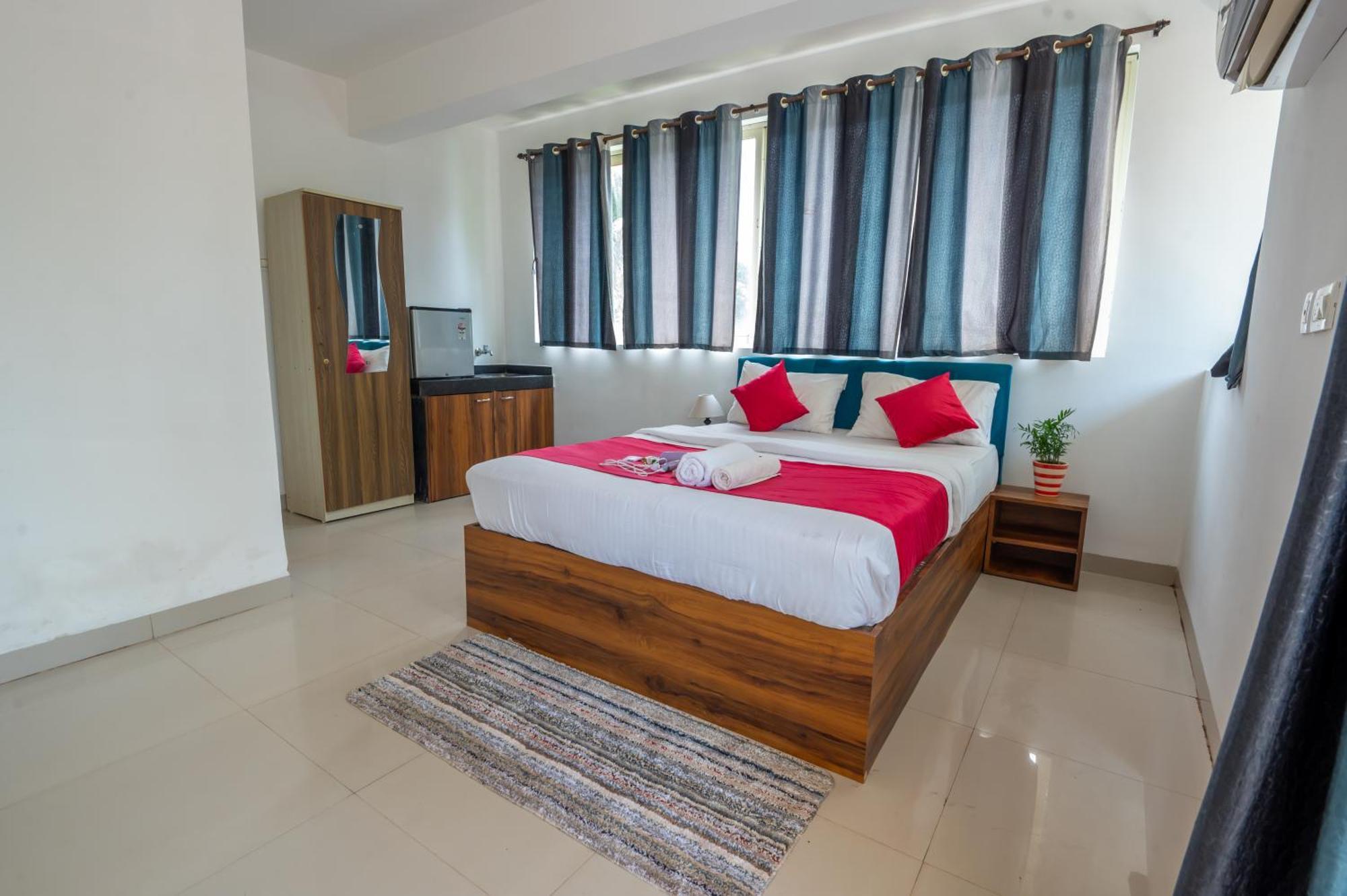 Morjim Sea Waves-Beach Front Hotel Extérieur photo
