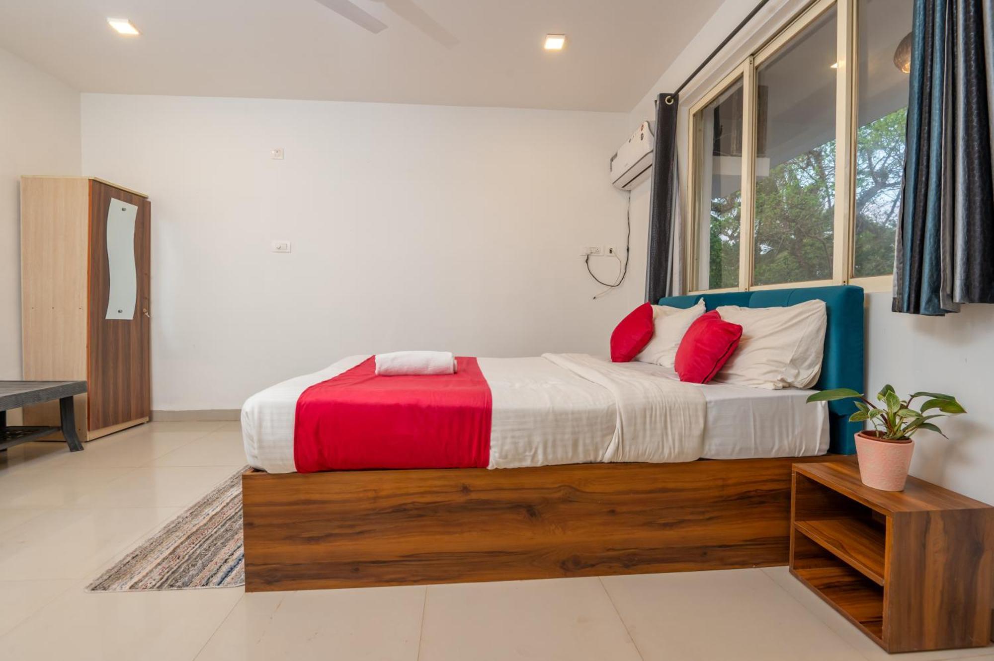 Morjim Sea Waves-Beach Front Hotel Extérieur photo