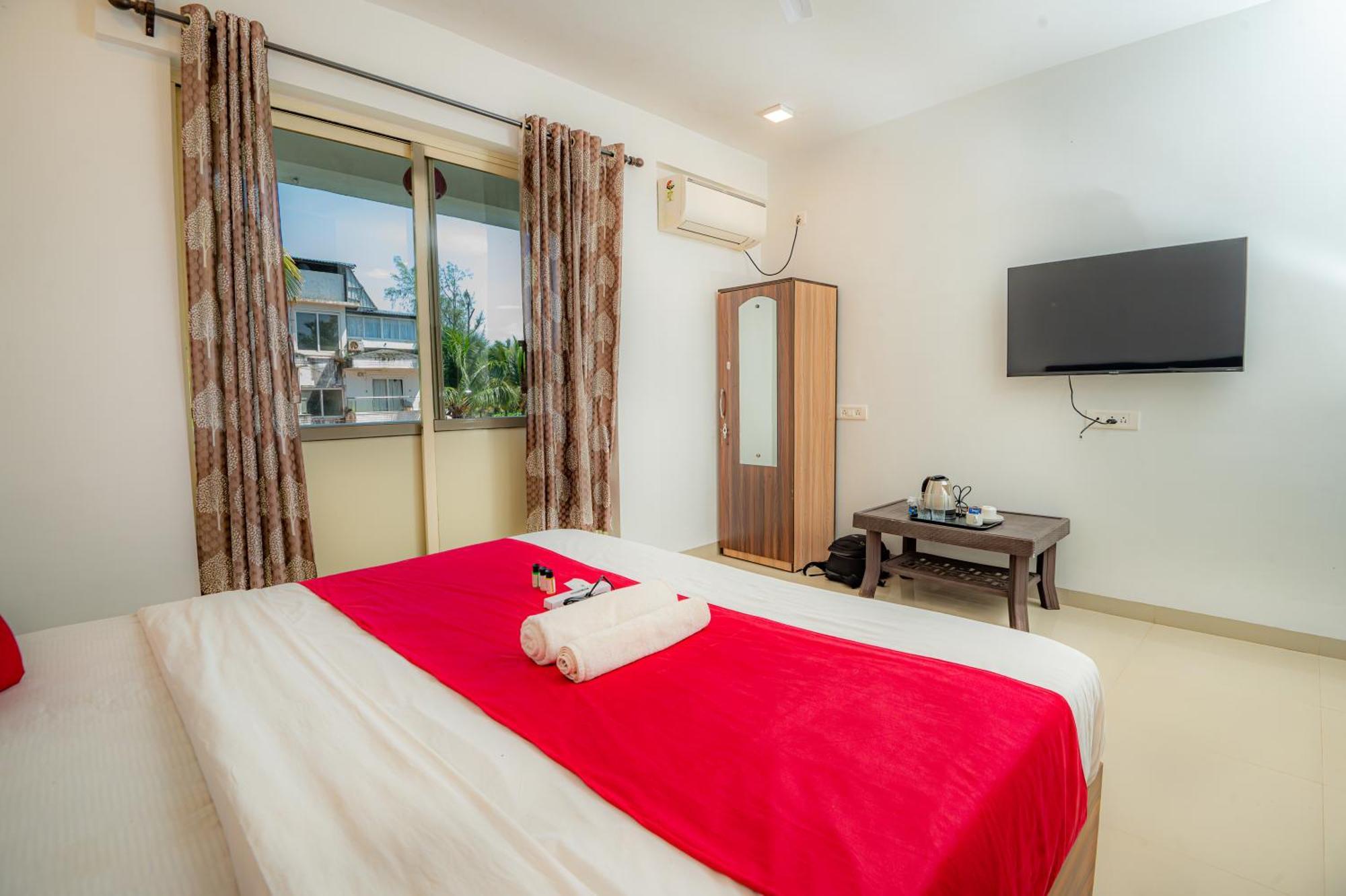 Morjim Sea Waves-Beach Front Hotel Extérieur photo
