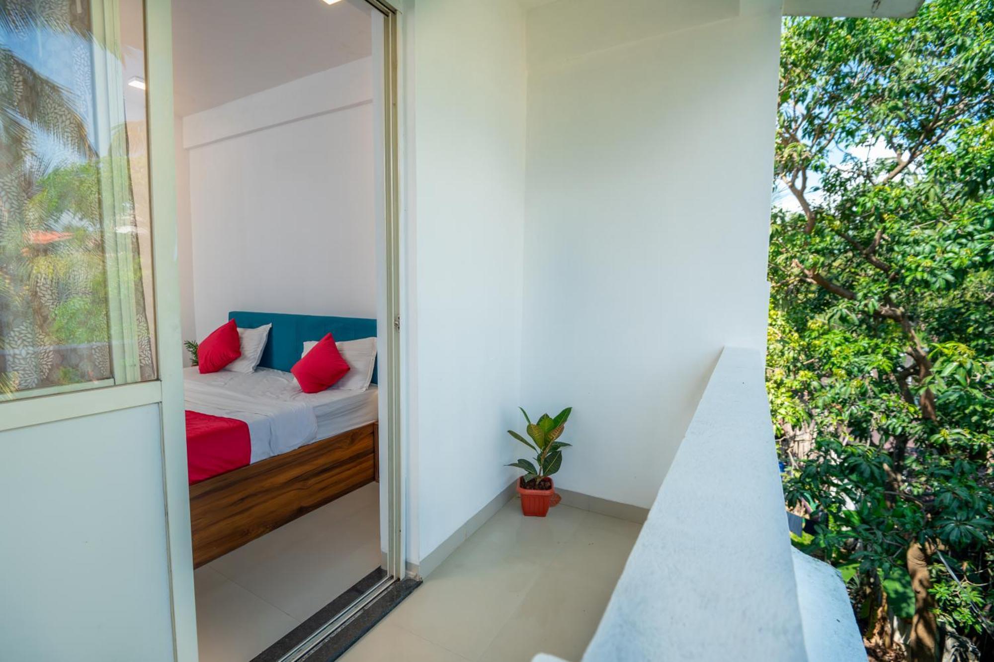 Morjim Sea Waves-Beach Front Hotel Extérieur photo